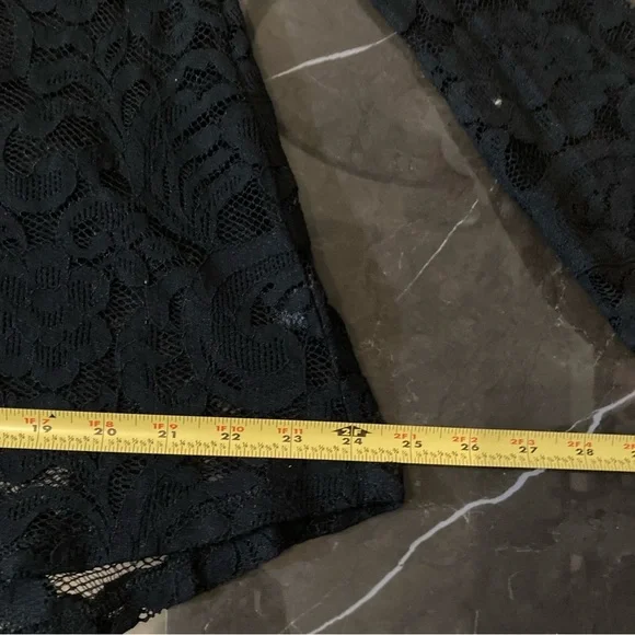 Express Womens Black Sheer Lace Top
Size Small Y2K 90s Whimsigoth Fairy Grunge - Picture 10 of 13